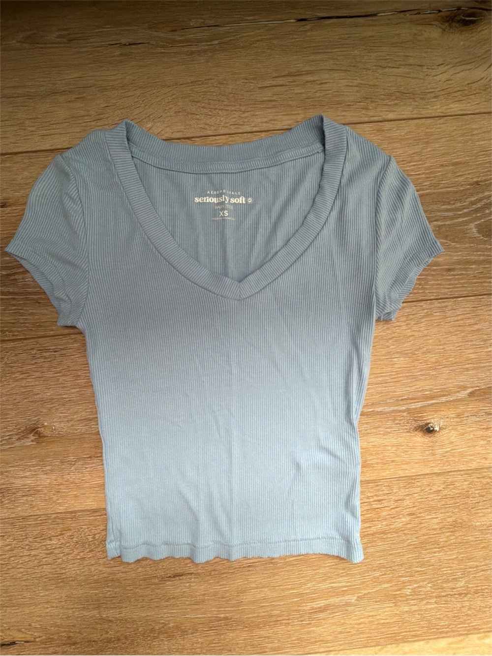 Super Soft Aéropostale XS Baby Tee Bundle • 3 Colors • Like New - Picture 4 of 8